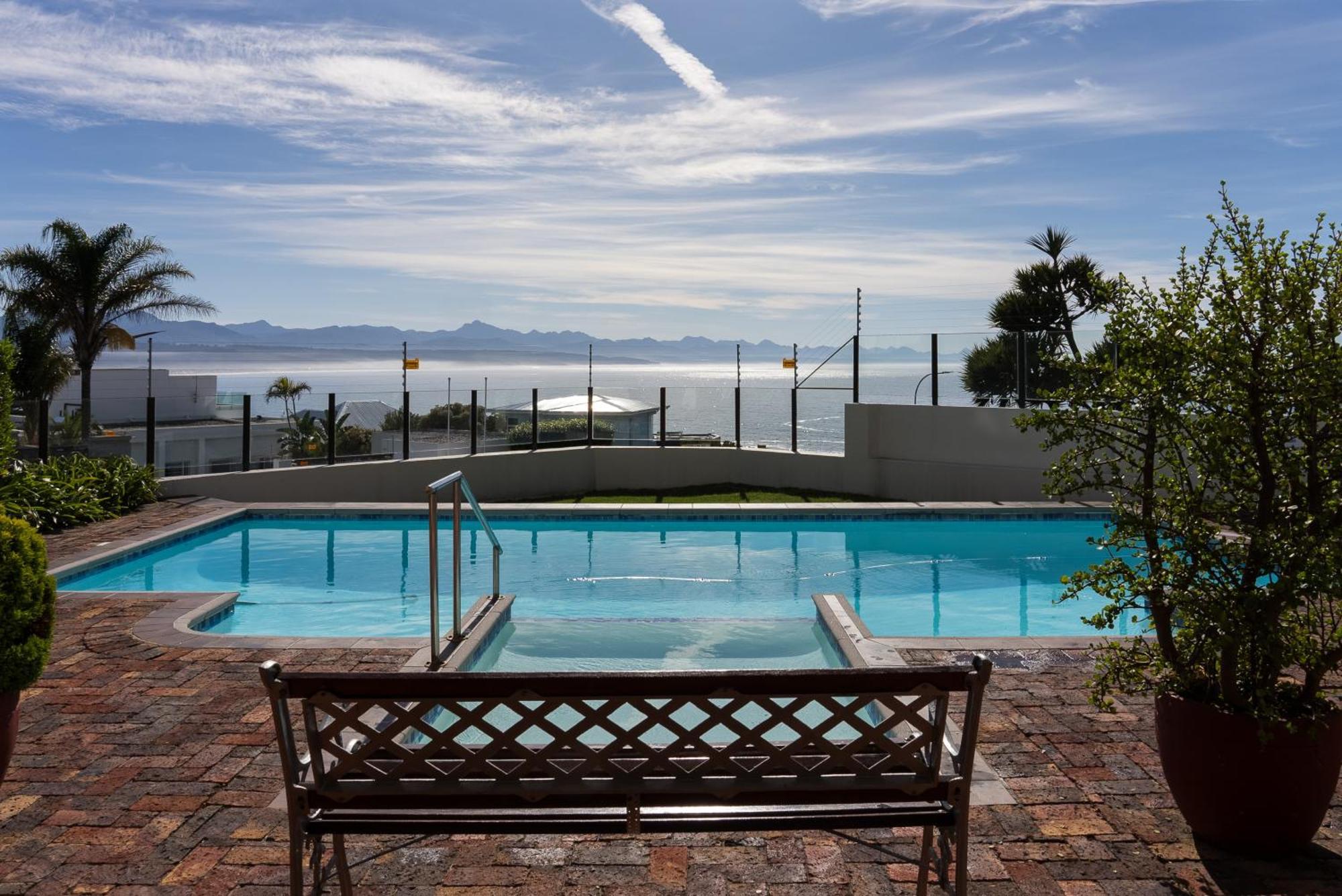 Seaviews From Arrowood Apartment Plettenberg Bay Bagian luar foto